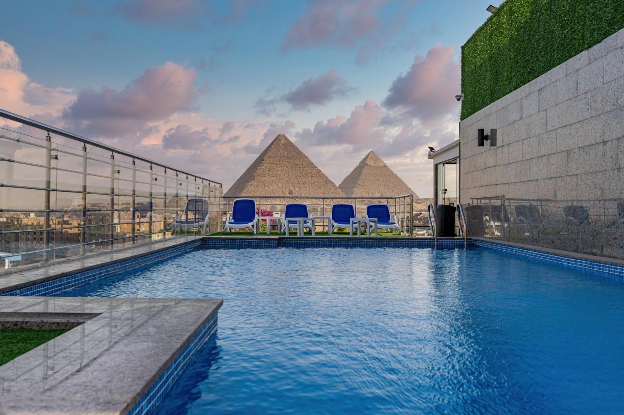 Gold'S Pyramids Hotel Al Kawm al Akhdar Exterior photo