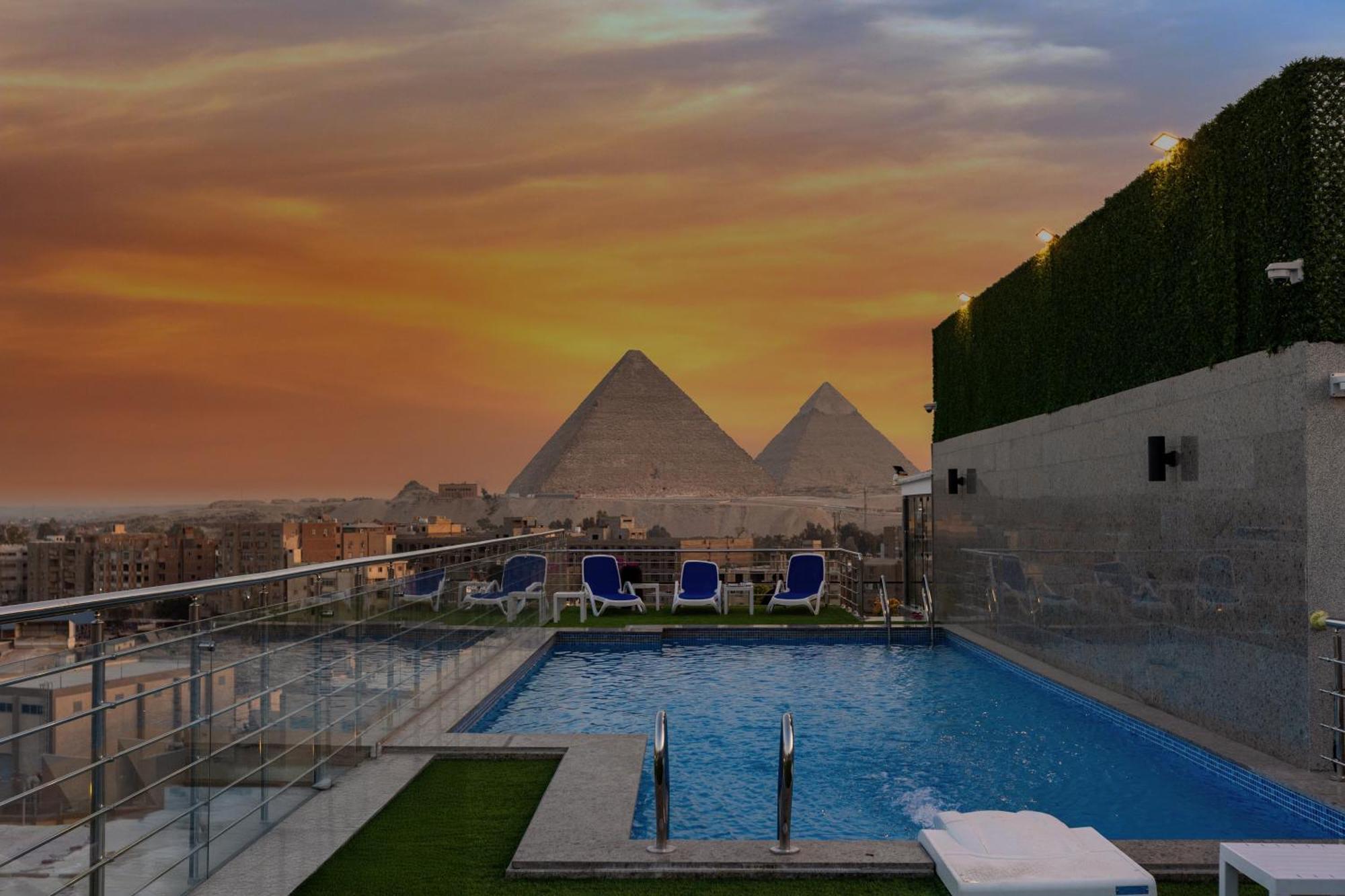 Gold'S Pyramids Hotel Al Kawm al Akhdar Exterior photo